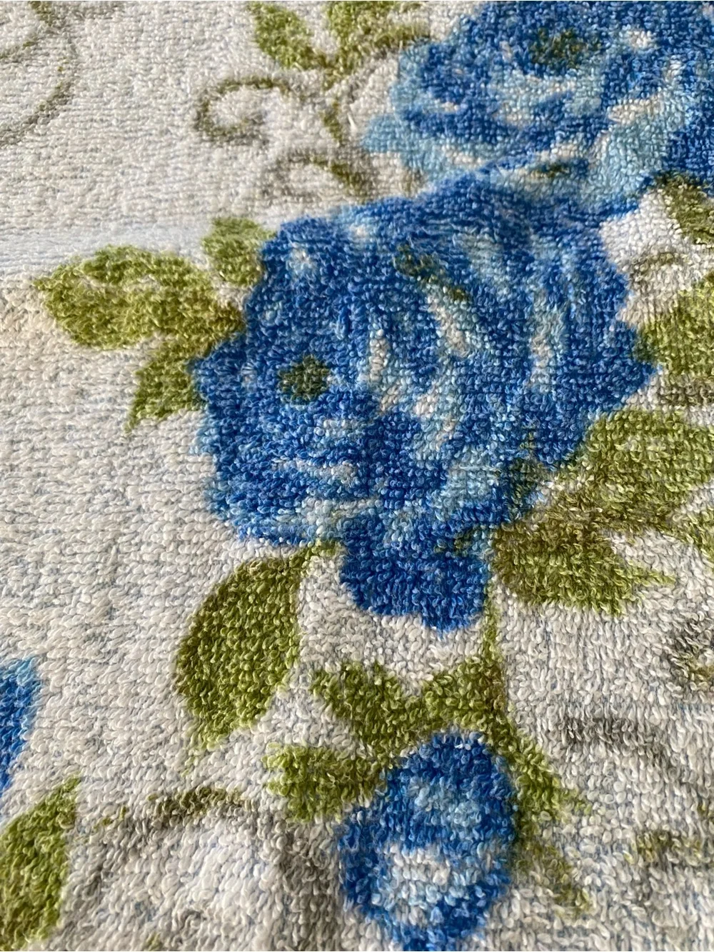 Vintage 1960s Mid Century MCM Blue Floral Bathroom Towel